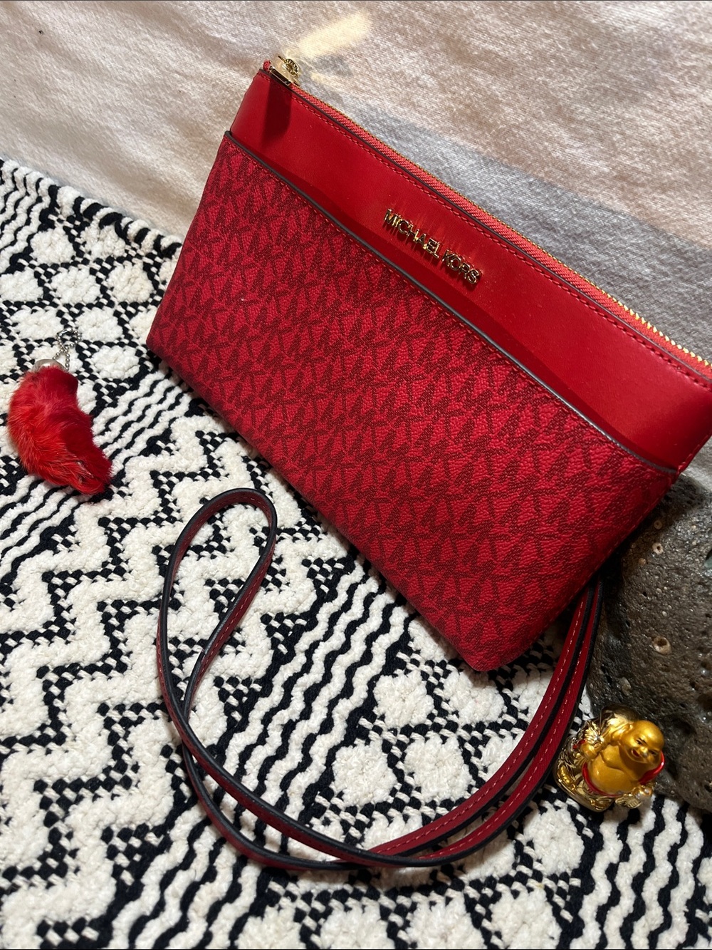 Michael Kors Red Signature Monogram Crossbody(P35)